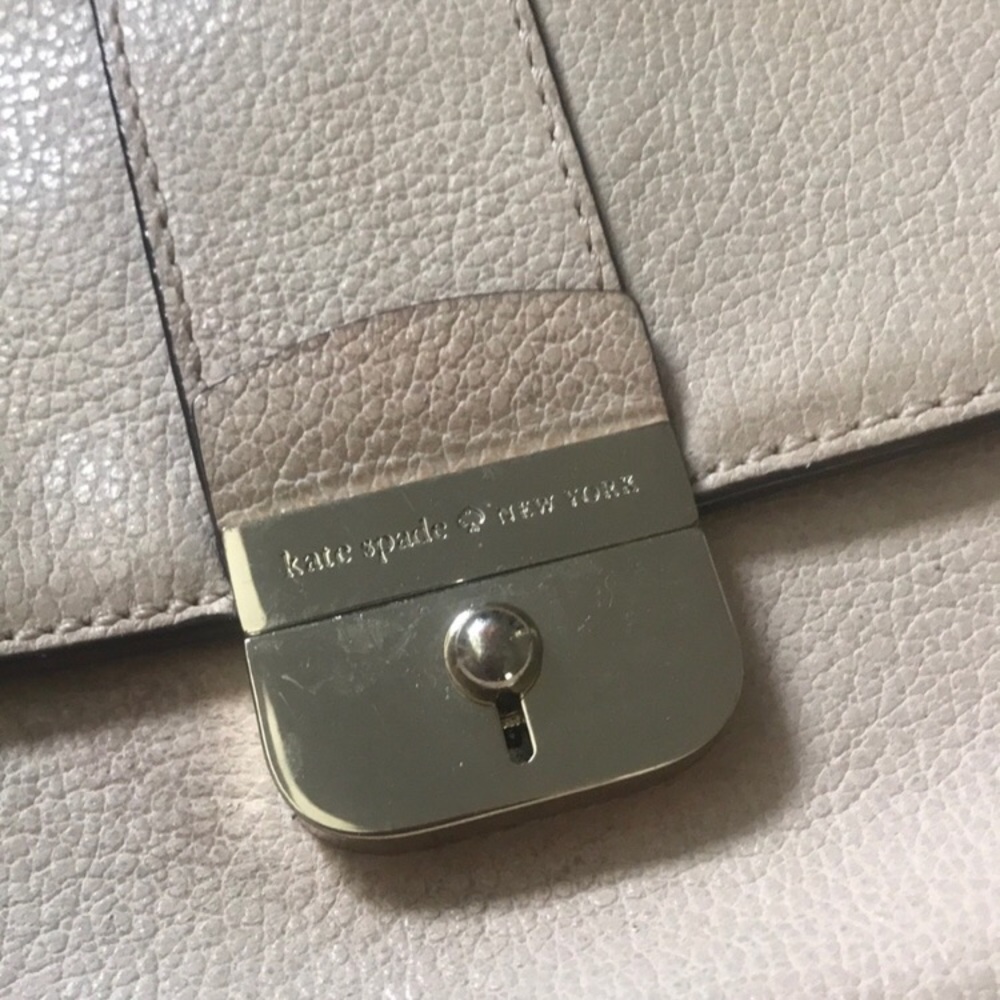 Kate Spade Purse - Picture 2 of 8
